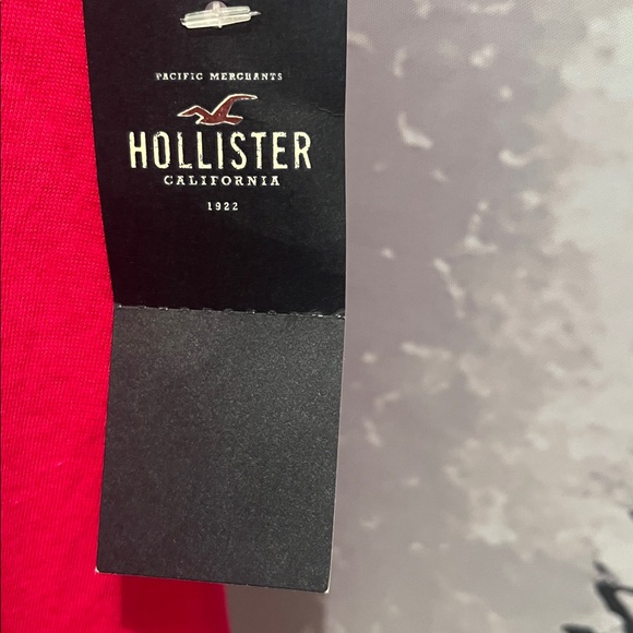 NWT Hollister Women's Vibrant Pink Racerback Tank Top - Picture 5 of 6